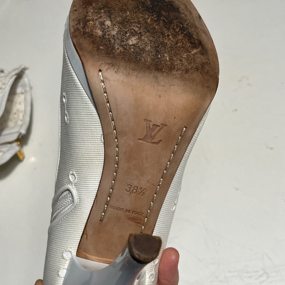 Louis Vuitton White Lace Ankle Boots - Picture 7 of 12